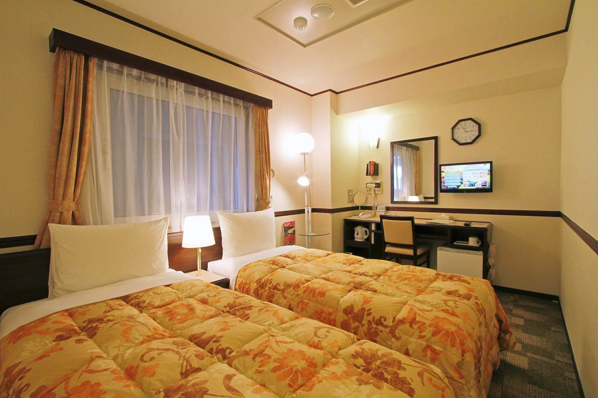 Toyoko Inn Kofu-Eki Minami-Guchi No.1 Esterno foto